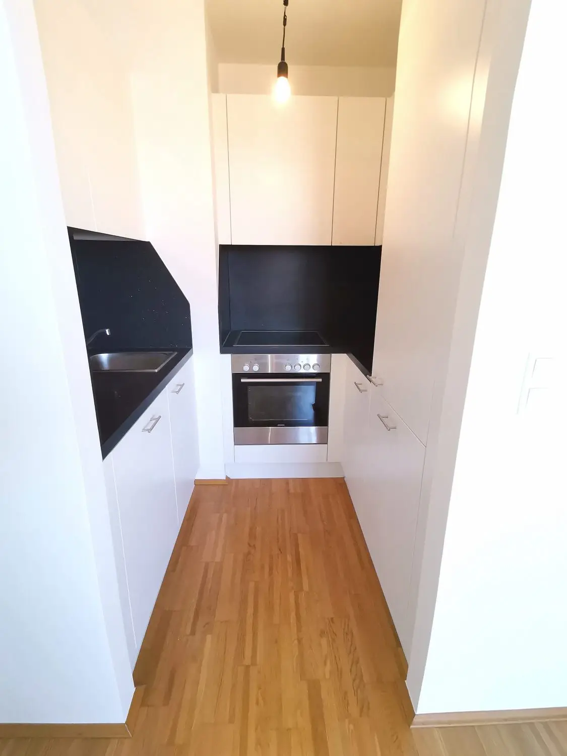 Weitblick über den Dächern Wiens - 2-Zimmer-Wohnung mit Balkon und Innenhofausrichtung
