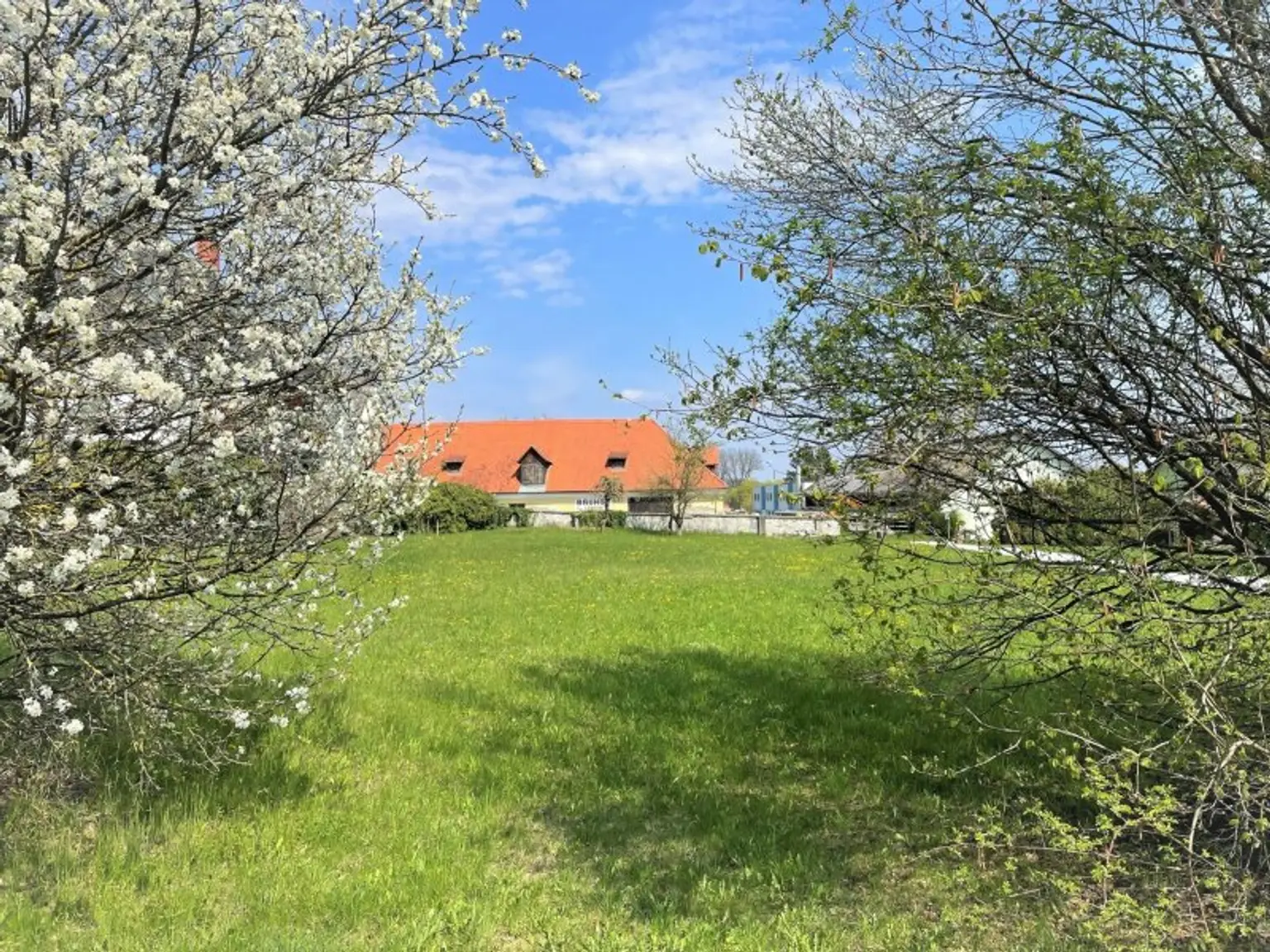 WALLFAHRTSORT MARIA LANKOWITZ - SONNIGER BAURECHTSGRUND