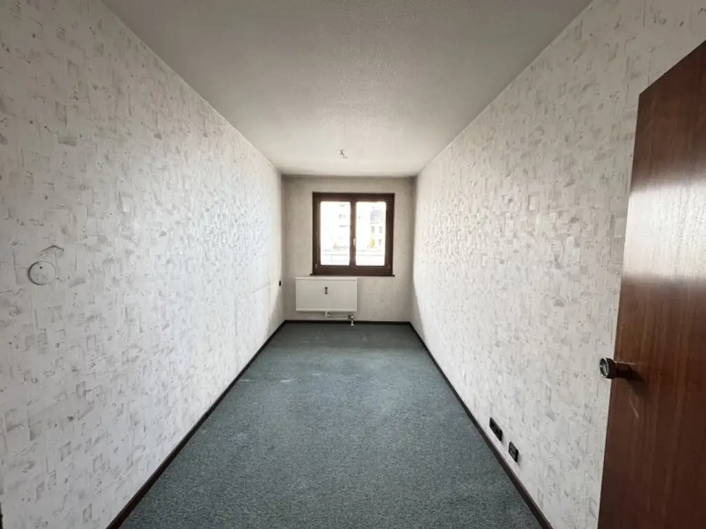 *Sanierungsbedürftiger Familien- oder Pärchenhit in absoluter Ruhelage mit Loggia bei U6 Dresdner Straße* Ab sofort verfügbar*