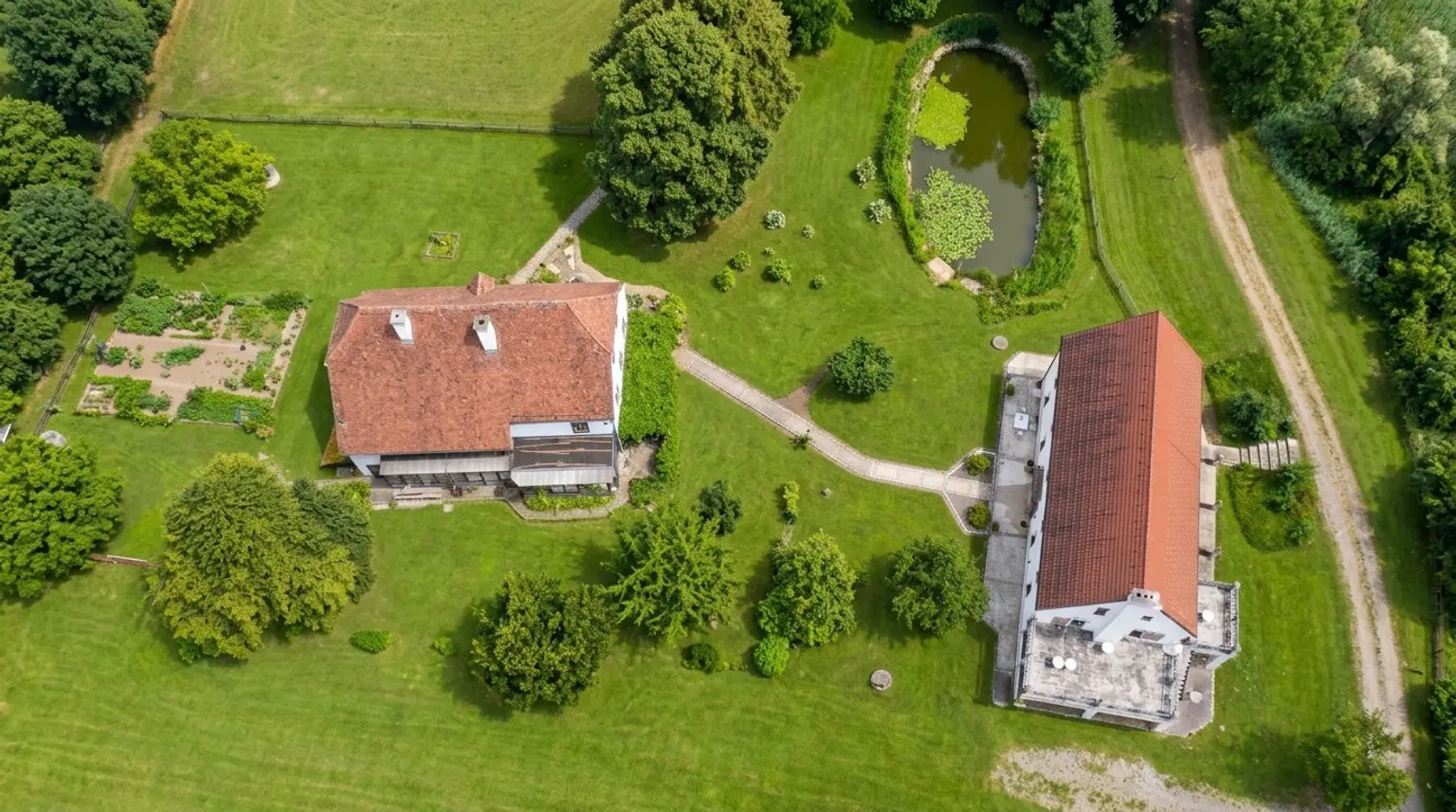 Historisches Anwesen I Herrenhaus I Reitstall I 10 Hektar Grund I Nähe Graz