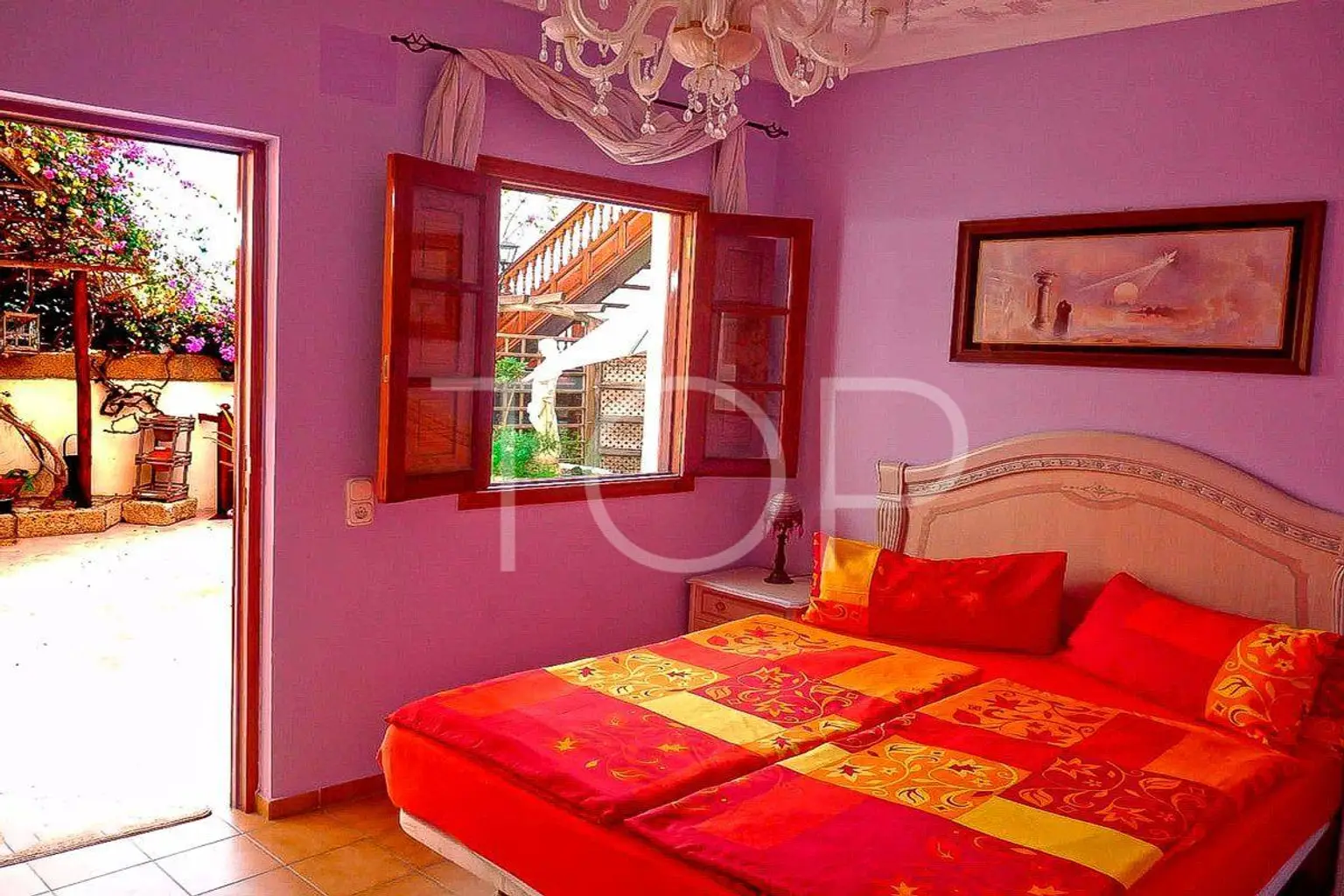 Romántica mansión con seis apartamentos en Costa de Adeje
