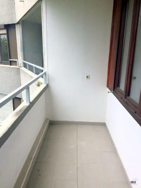 WG-geeignet, Top Lage: 3-Zimmer-Maisonette mit SW-Balkon -Neue Fenster-2.OG mit Lift