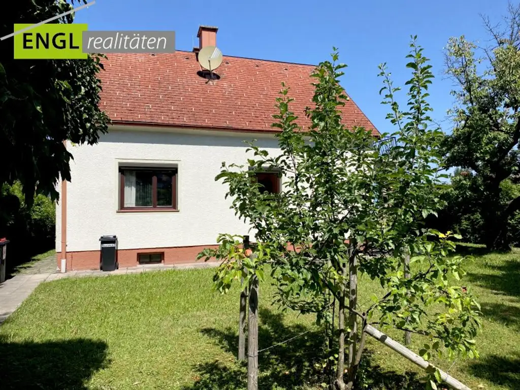Neubau oder Sanierung, Grund mit südseitigem Garten in ruhiger Lage