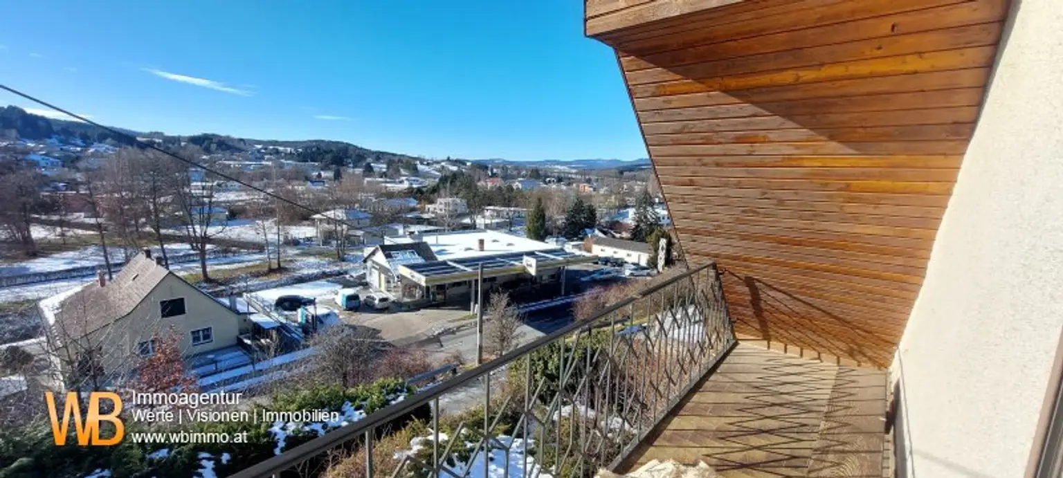 Fernblick 3 Geschoße, über 200m² WNFL + 100m² Lager + 4300m² Eigengrund
