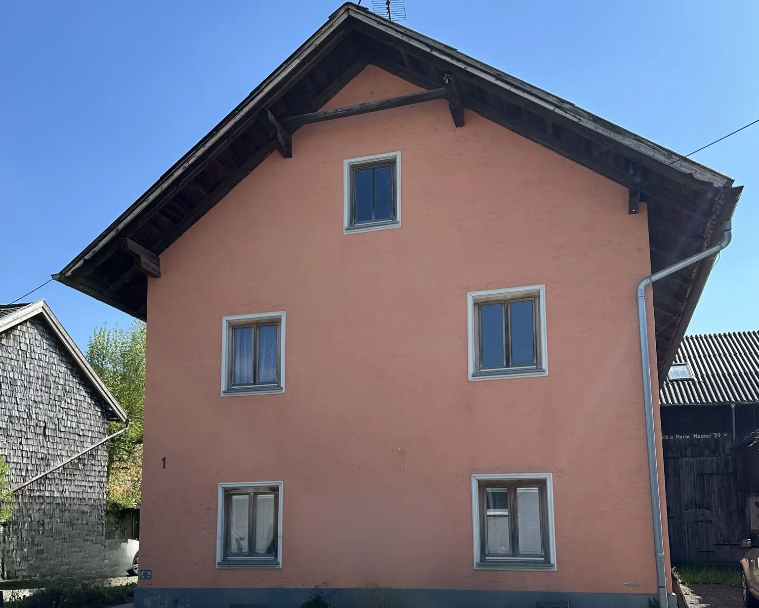 Einfamilienhaus mit großem Garten