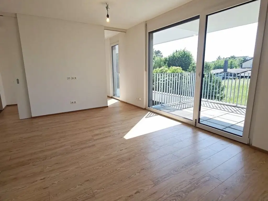 NEUBAU-RENDITEOBJEKT IM GRÜNEN, freier Mietzins, 10 Wohneinheiten mit Freiflächen, 5 Stellplätze, 748 m2 Grundstück, Aspern, U2-Nähe