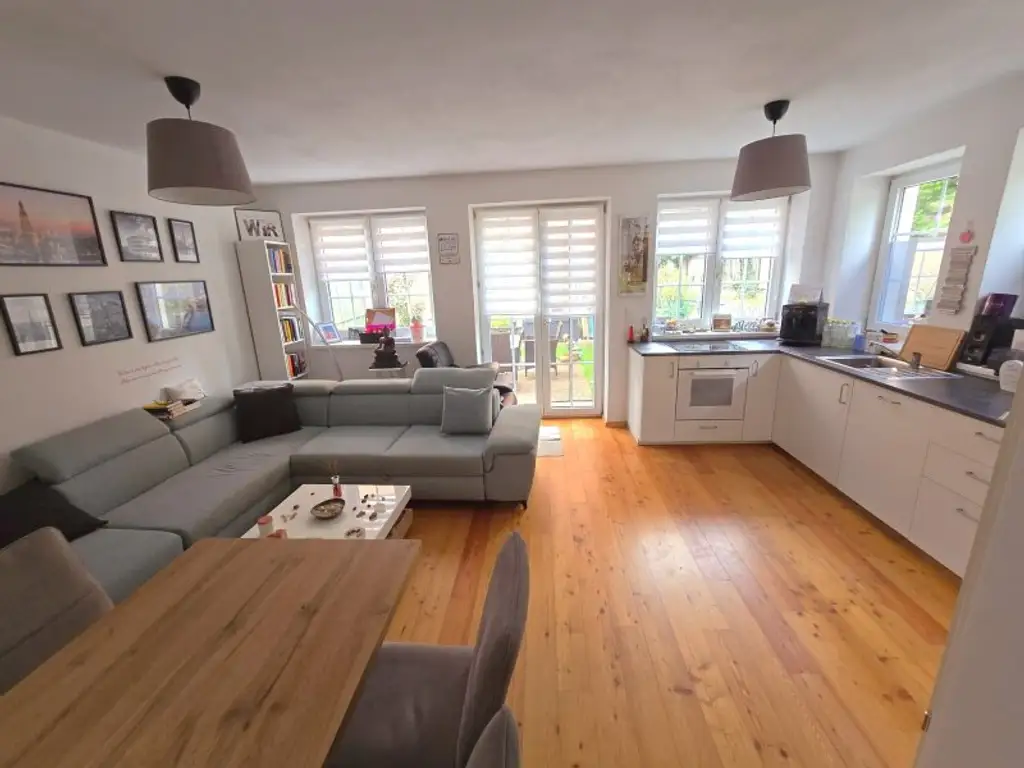 + Ideal für Jung und Alt + leicht leistbares, Neuwertiges und lichtudruchflutetes Reiheneckhaus in Guntersdorf: 3 Zimmer, Garten & Terrasse, Küche, 2 Bäder und 2 Abstellräume für 199.000 €! +