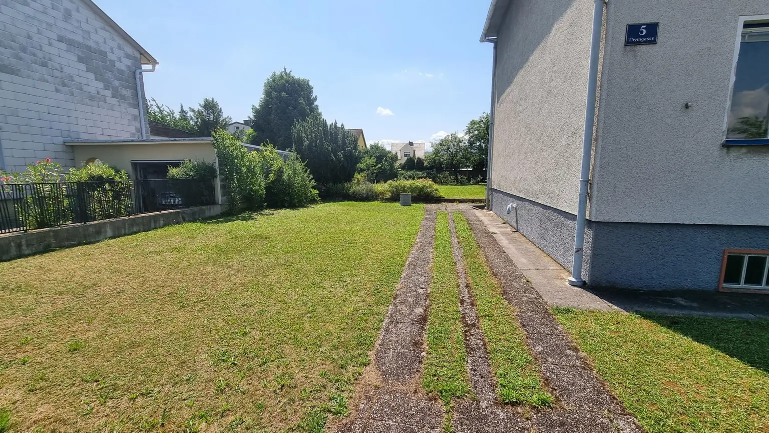 Einfamilienhaus mit Garten in Spratzern