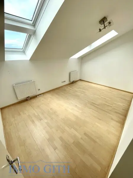 DACHGESCHOSSJUWEL MIT SPEKTAKULÄREM WIENBLICK - UNBEFRISTET & PROVISIONSFREI ZU MIETEN!