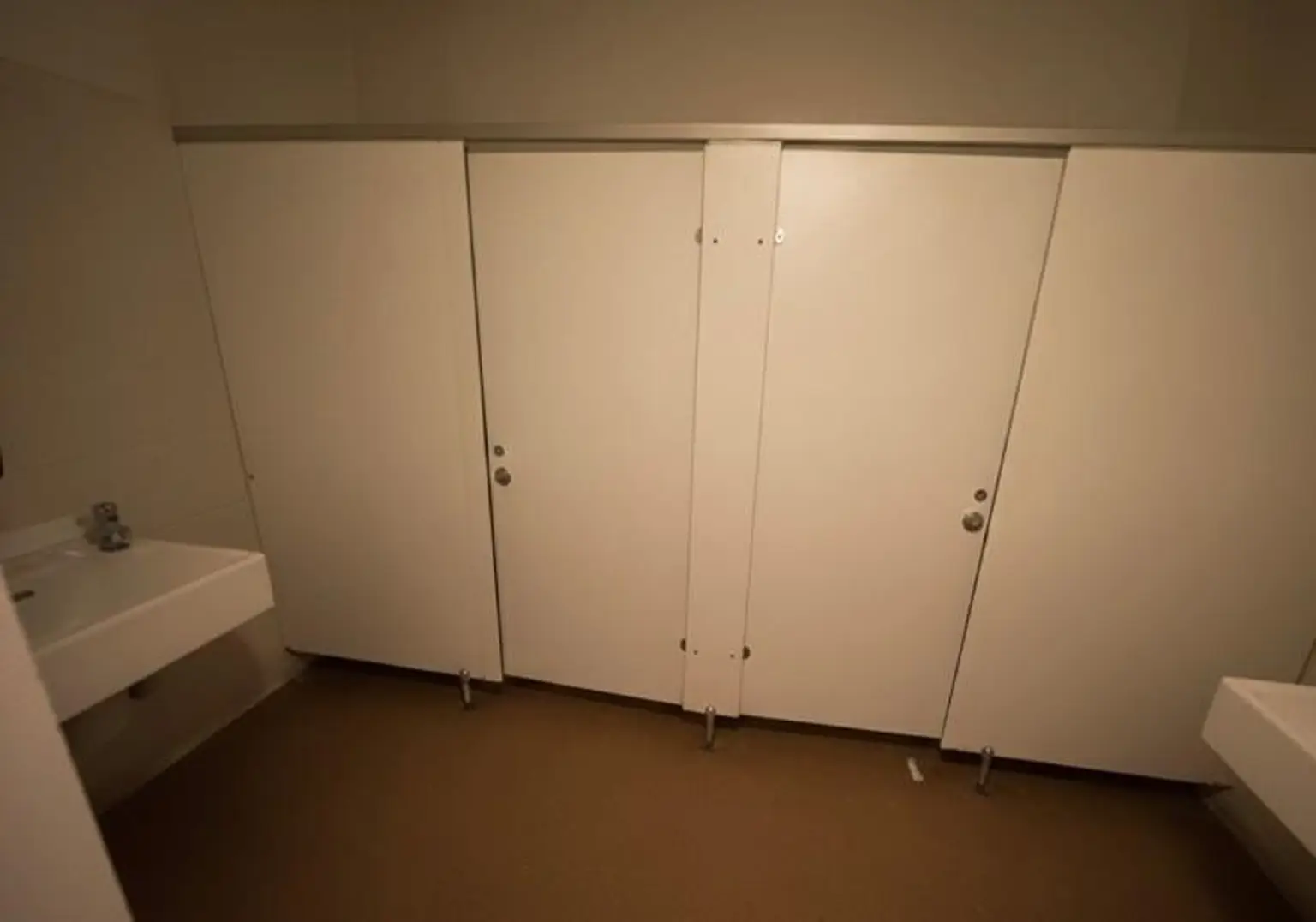 ''Bürofläche mit 3 Büros, Empfang, Küche & Sanitäranlagen – sofort bezugsfertig''