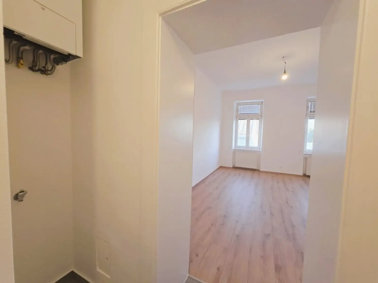 TOP LAGE + vollsanierte, gepflegte 1-Zimmer-Wohnung in 1210 Wien in ruhiger Lage