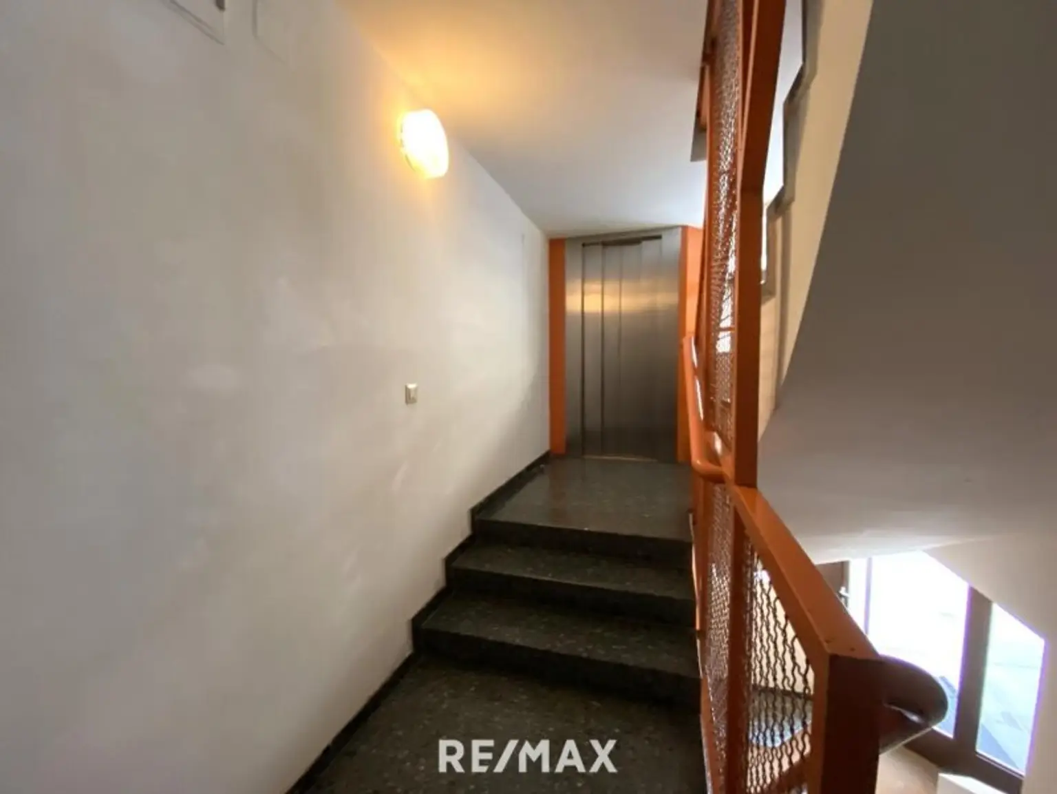 Loggia-Familien-Wohnung nahe U6 und Brunnenmarkt