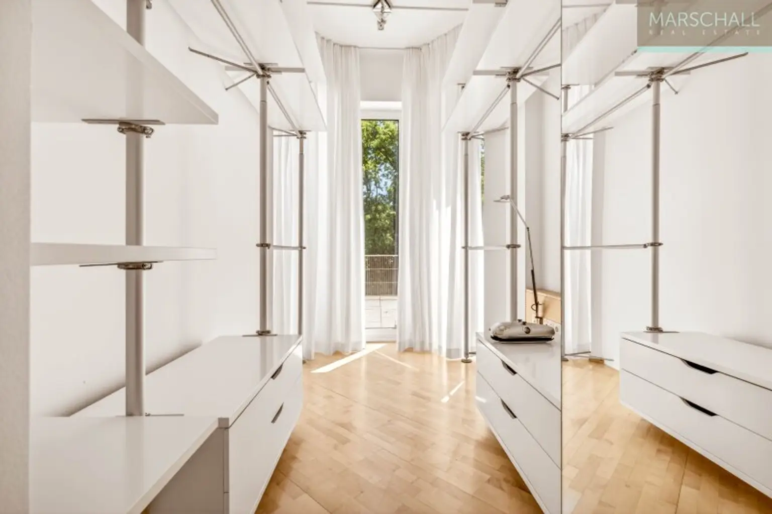 Elegantes Anwesen mit großzügigem Grundbesitz (11.045 m²) zur Vermietung