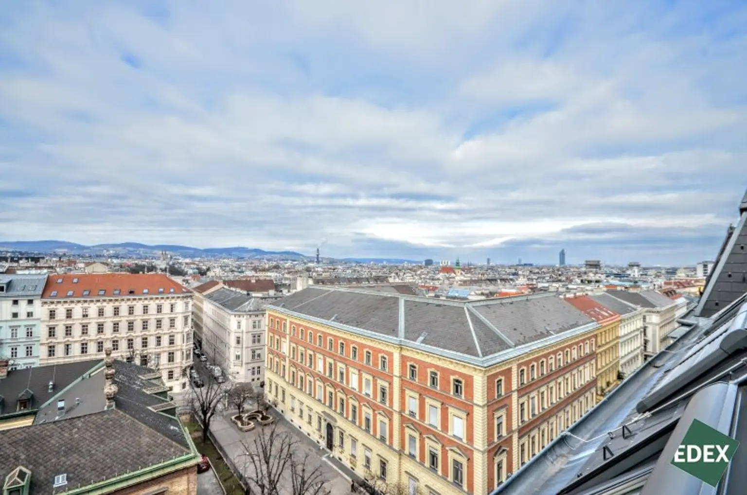 Klimatisierte 4-Zimmer-Wohnung mit Terrasse nahe der Wiener Innenstadt (optional mit PKW-Stellplatz)