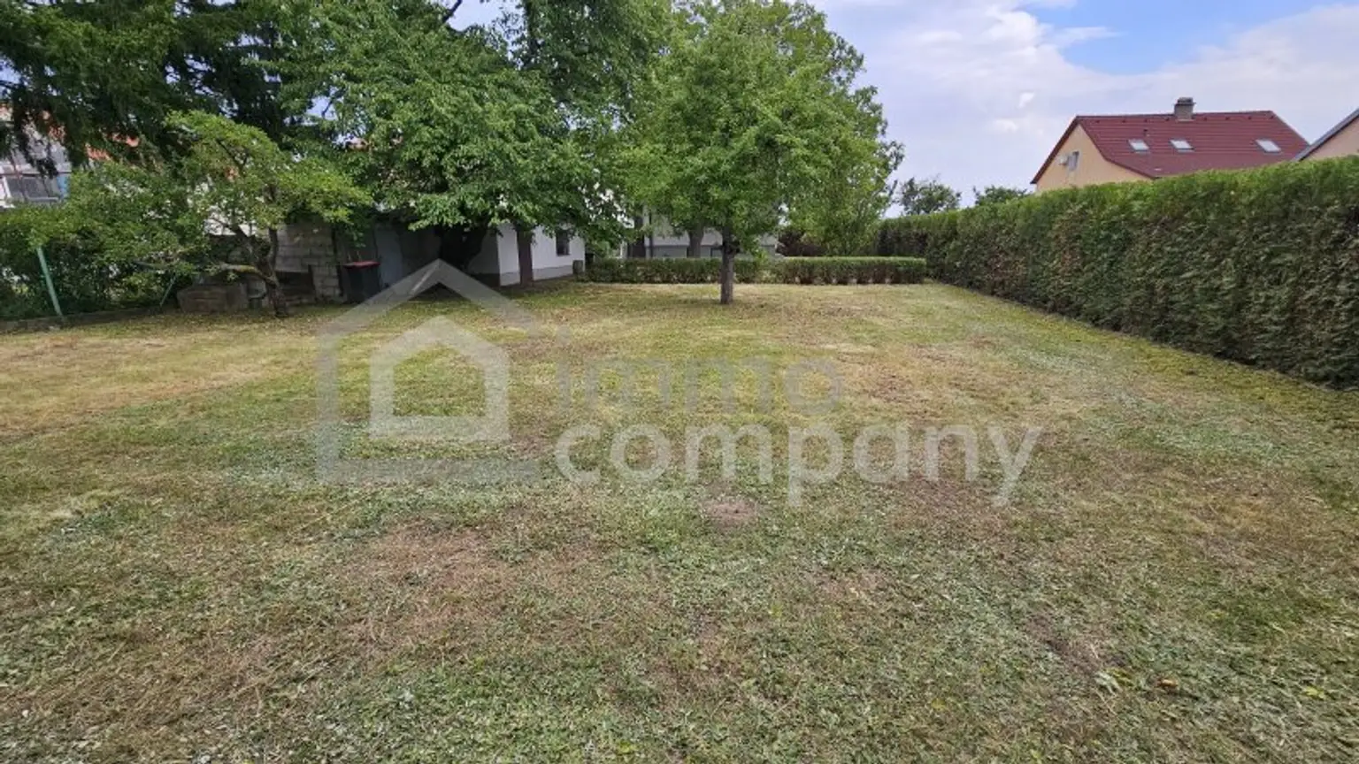 Renovierungsbedürftiges Haus mit Grünblick in Trautmannsdorf/Leitha zu verkaufen!