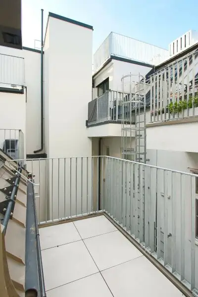 Erstklassiger DG-Wohntraum mit Balkon!