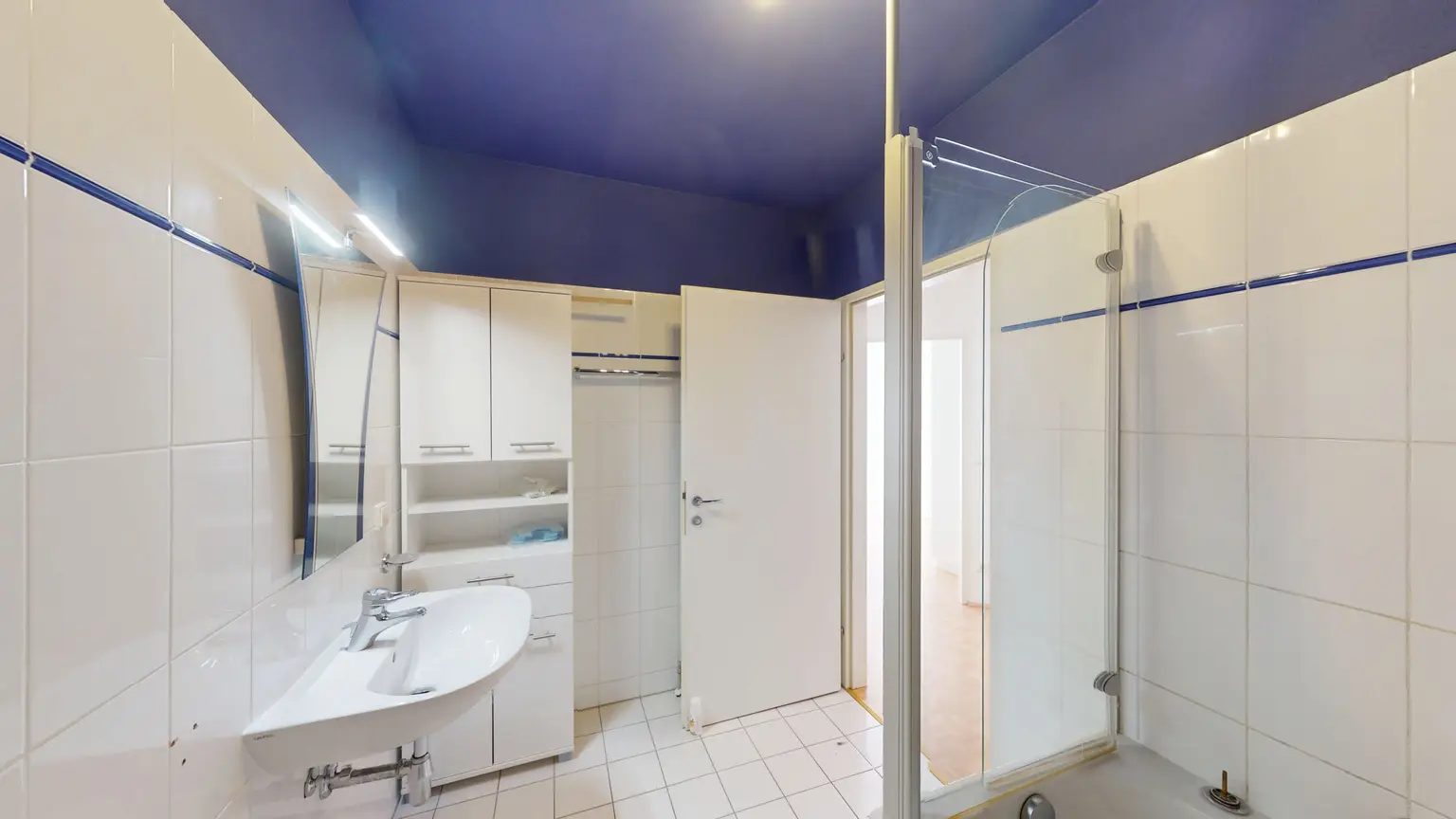 3-Zimmer-Wohnung mit privater Dachterrasse, Klimaanlage und Ruhelage