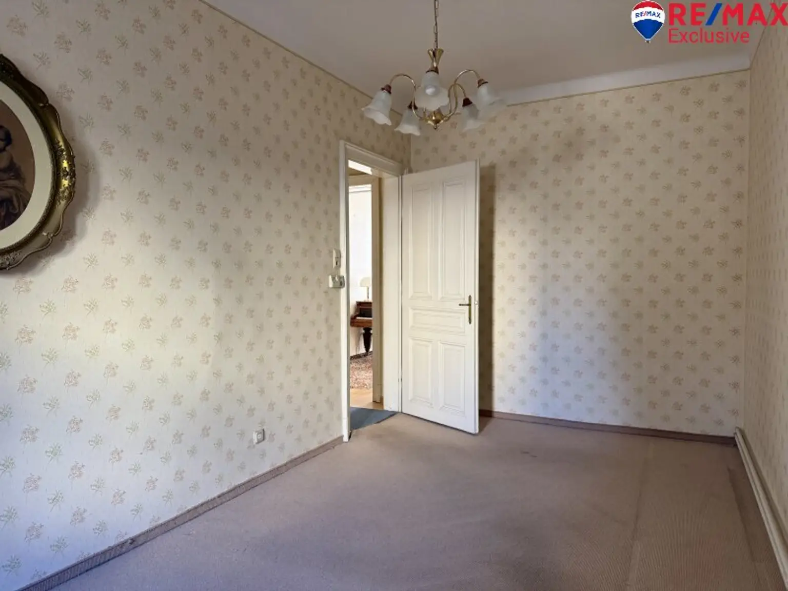 Zeitwandel - Mehrparteienhaus mit Entwicklungspotenzial in Wiener Neustadt!