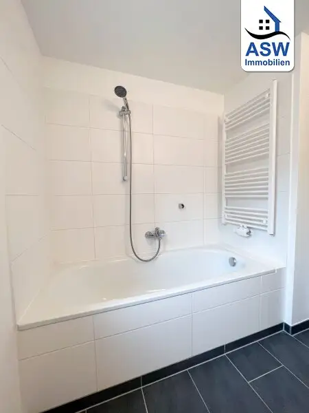 Perfekt aufgeteilte 2-Zimmerwohnung mit schöner Küche, Balkon und Loggia