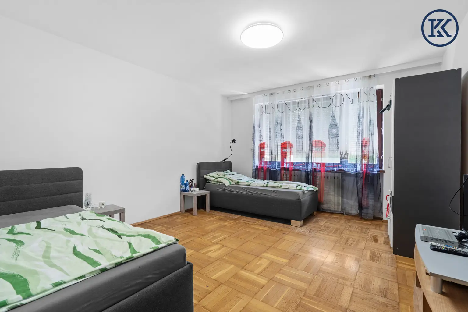 Lebendiges Unternehmen mit monatlichen Einnahmen von 10-12.000€