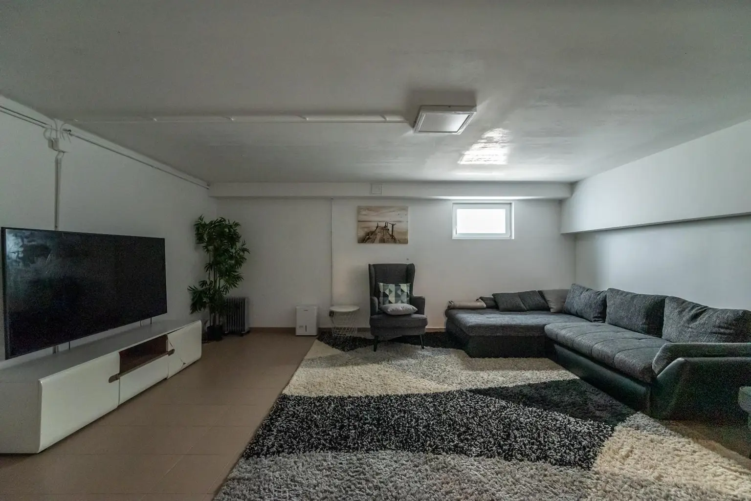 "Tolle Lage, Tolles Haus - LOBAU inkl. Autoabstellplatz"