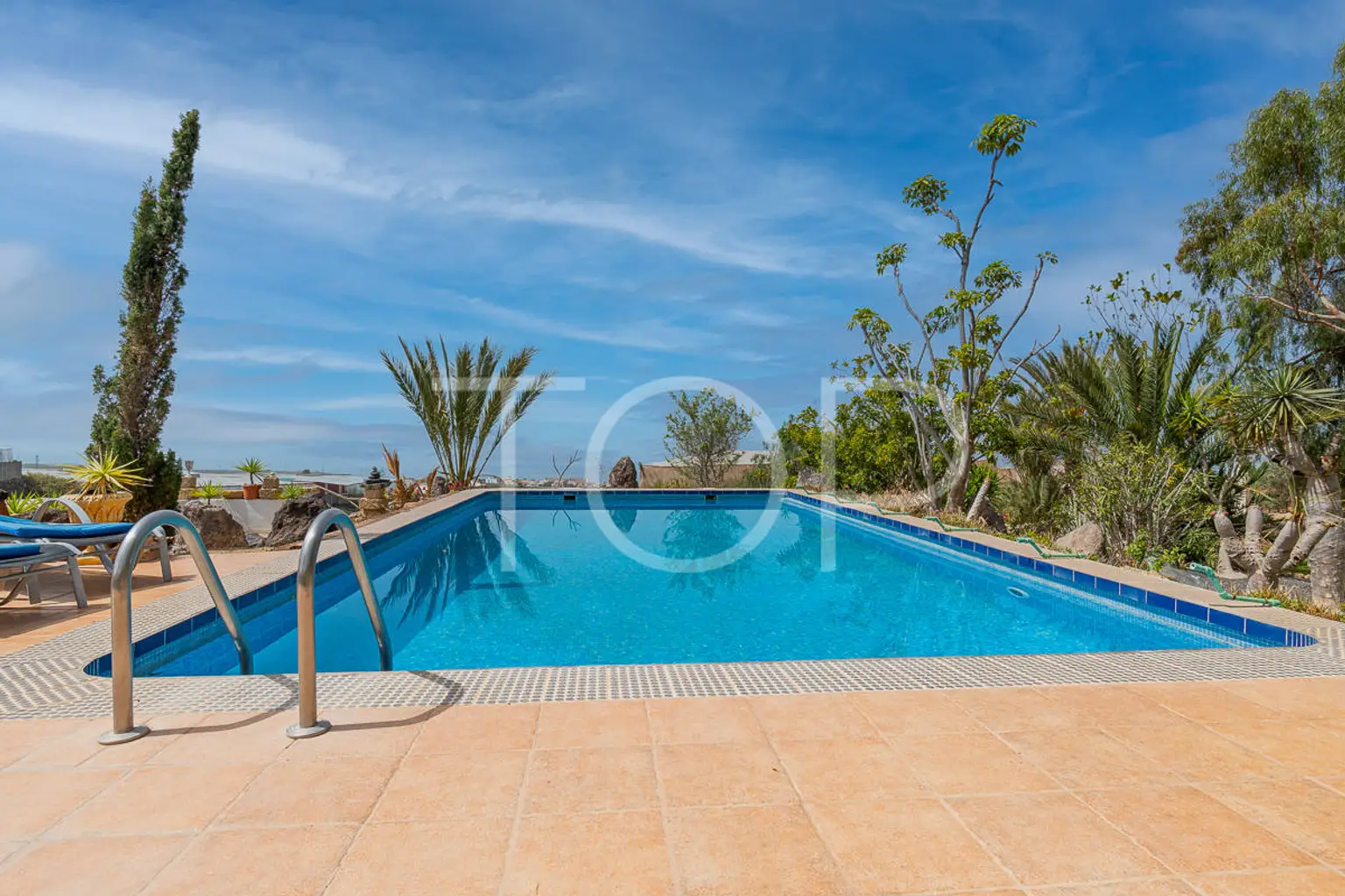 Romántica mansión con seis apartamentos en Costa de Adeje