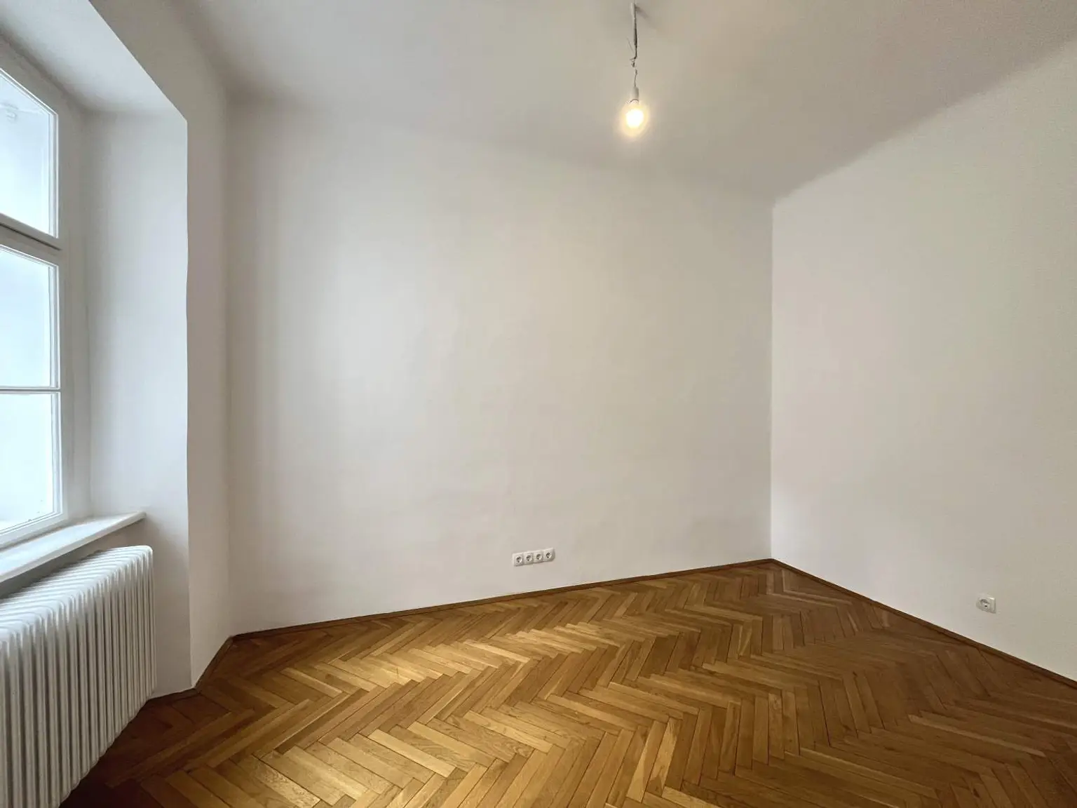 Geräumige 4-Zimmer-Wohnung in top Lage des 1. Bezirks!