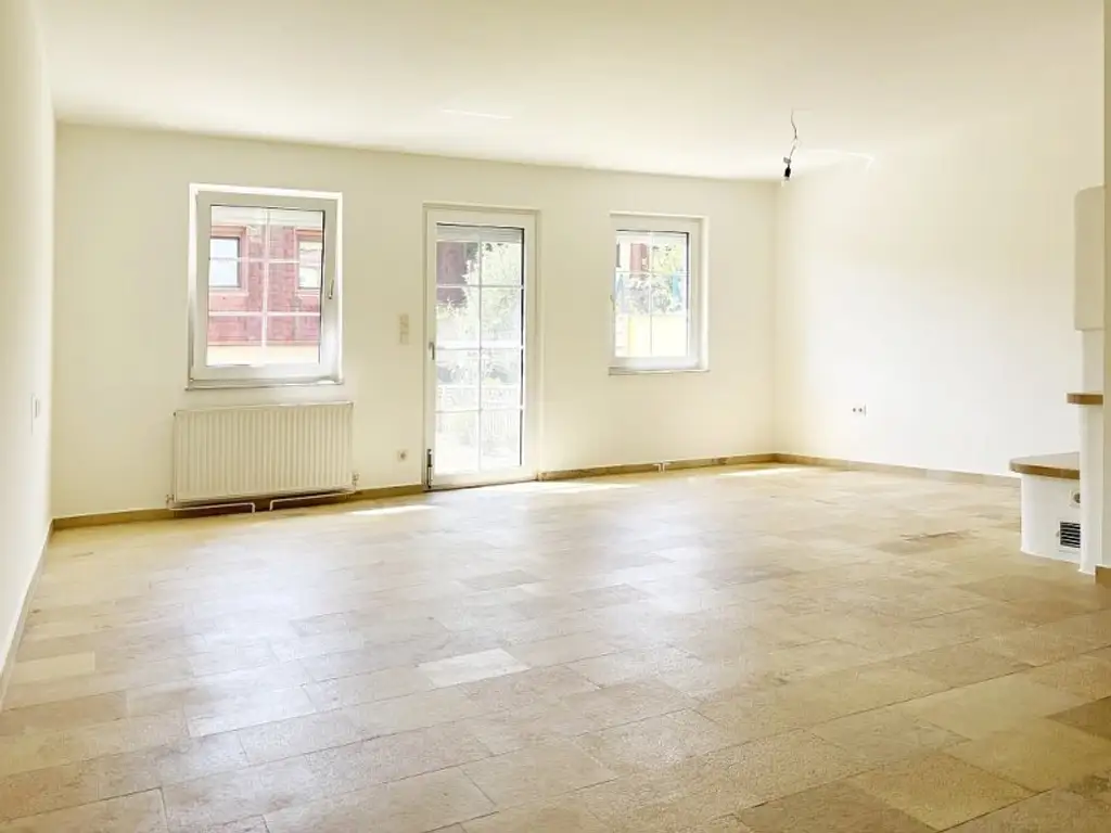 Ruhe-Oase in Mauer! Sonniges Reihenhaus mit 6 Zimmern, Garten und Garage!