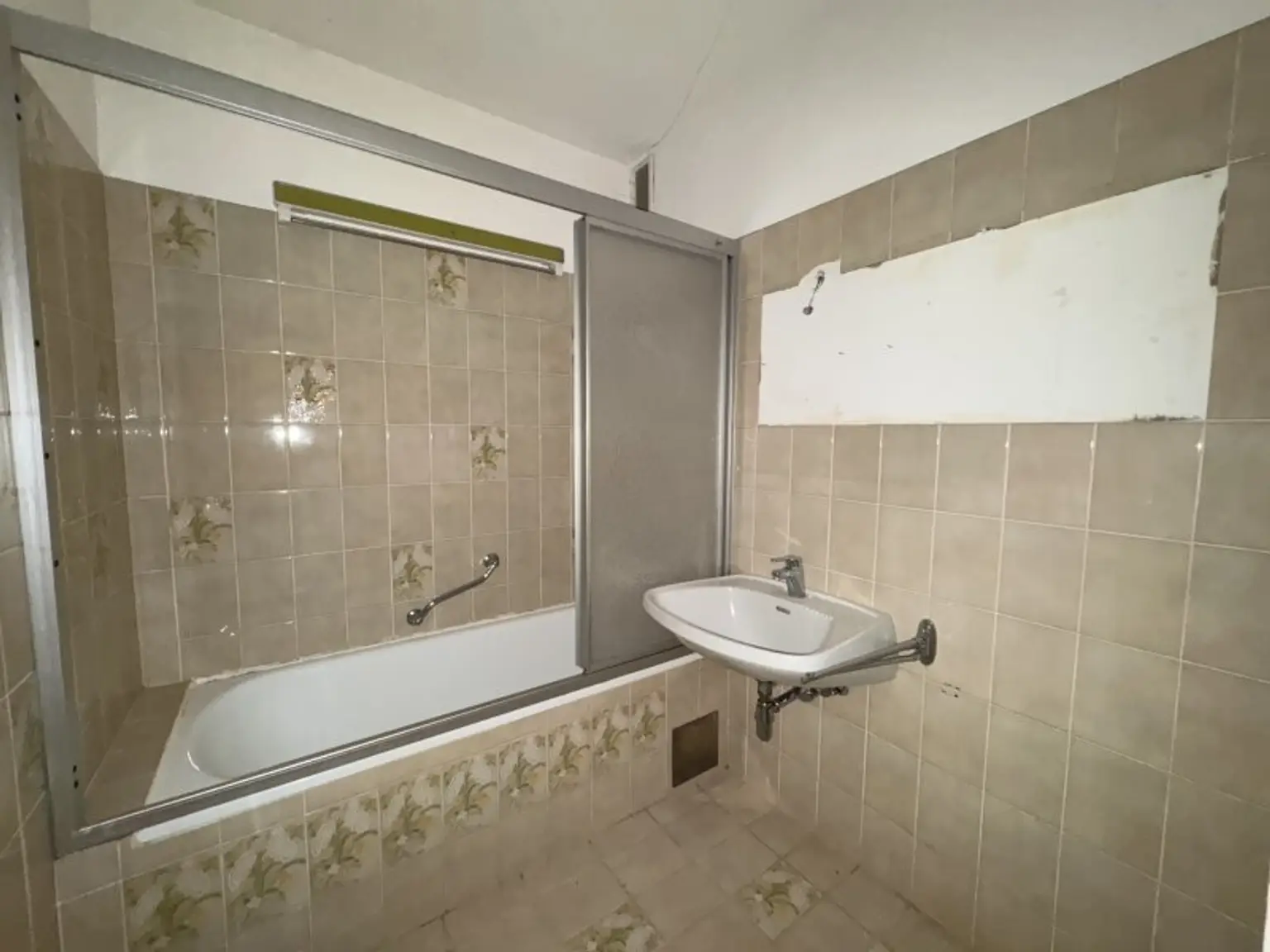 Charmanter Familienhit mit Loggia & viel Potenzial in absoluter Ruhelage von Klosterneuburg