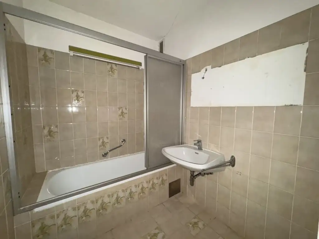 Charmanter Familienhit mit Loggia & viel Potenzial in absoluter Ruhelage von Klosterneuburg