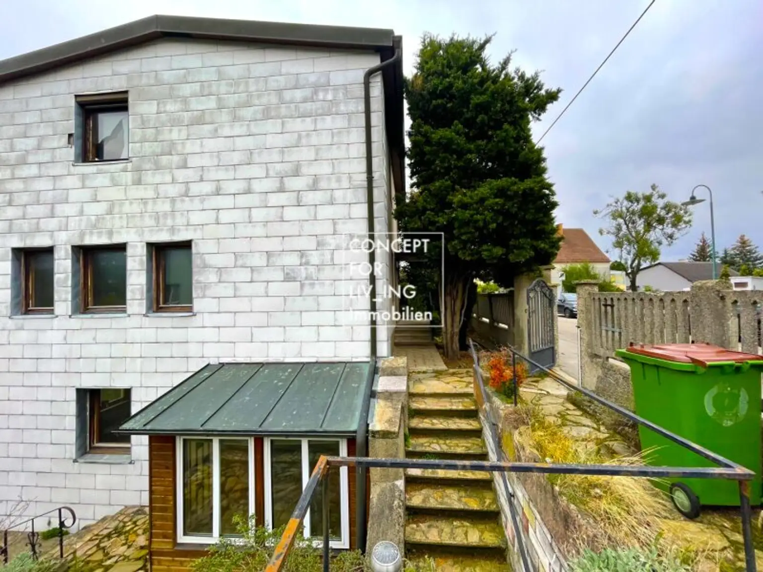 Haus & Garten 712m2 | nahe Naturpark & Grünoase Liesing | 2-3 Wohneinheiten | 2 Nebengebäude | Garage | ideal für Immobilienprojekt