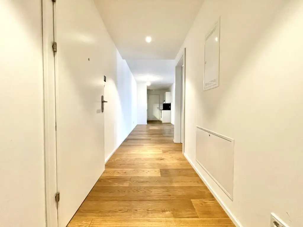 *WARMMIETE - Goldener Hirsch – Stilvolle 3-Zimmer-Wohnung mit Balkon in der Ziedlergasse, 23. Bezirk*