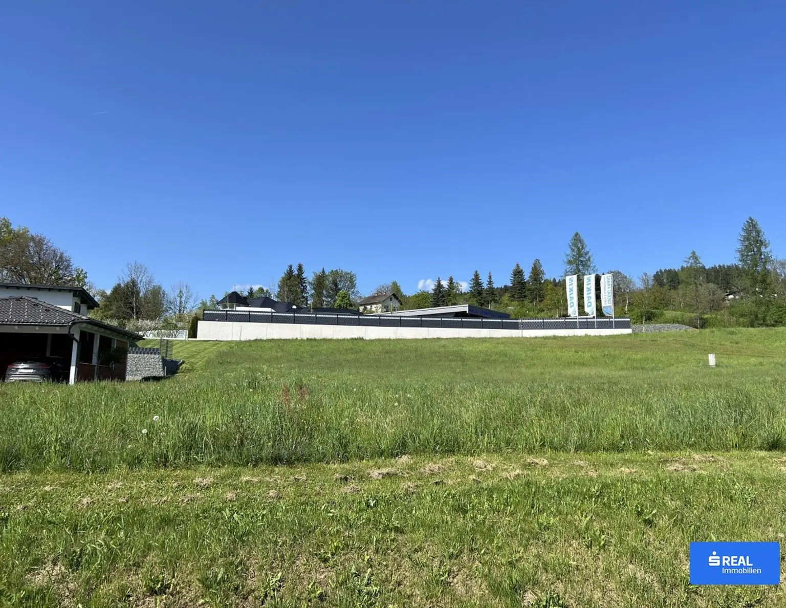 Grundstück bei Moosburg mit traumhaftem Berg- und Fernblick - zum Bauen oder als Anlage