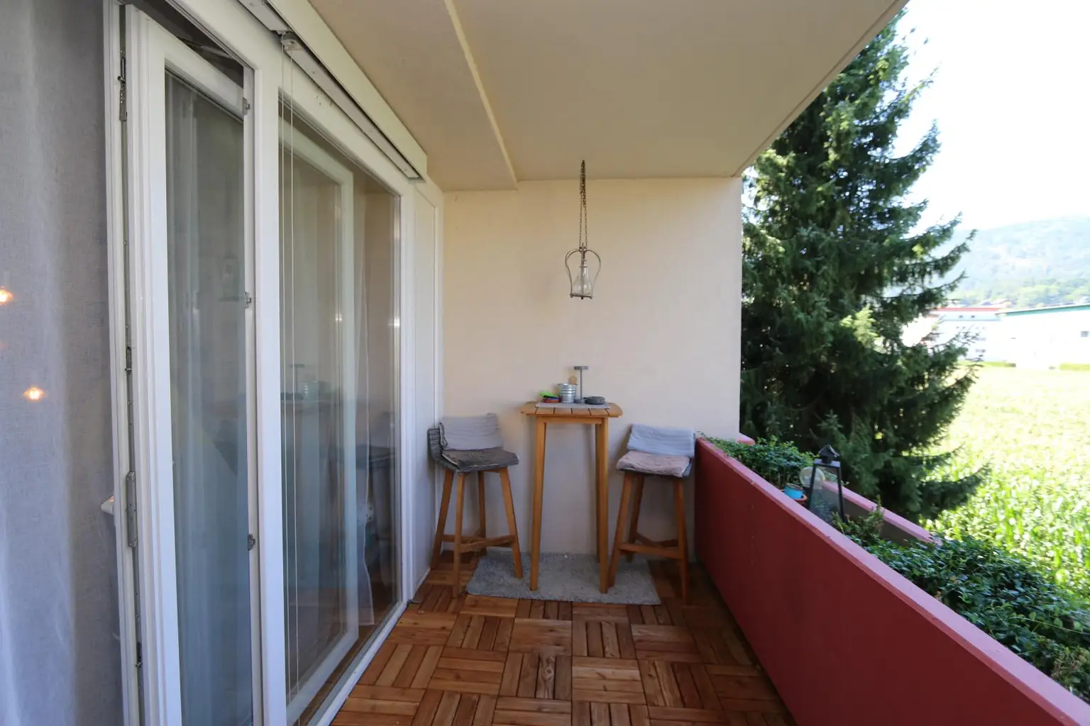 großzügige, attraktive 2 Zimmer-Wohnung