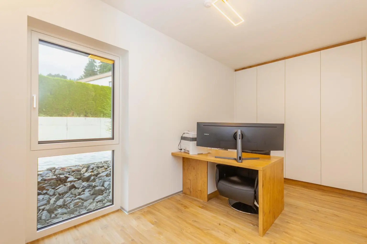 Alles auf einer Ebene – stilvoller Bungalow für höchste Wohnansprüche