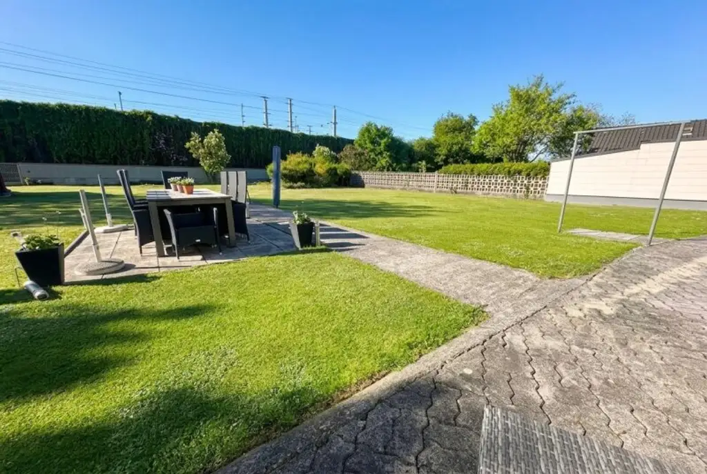 Großzügiges Einfamilienhaus mit Garten & Garage in Wels – 192m² Wohnkomfort!