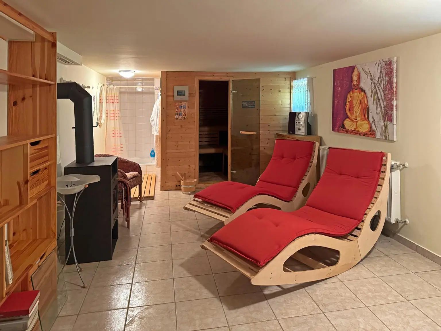 "Coole Liegenschaft - überdachtes Pool inklusive!"