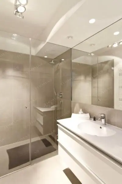 Exklusiv möbliertes DG Apartment mit Terrasse