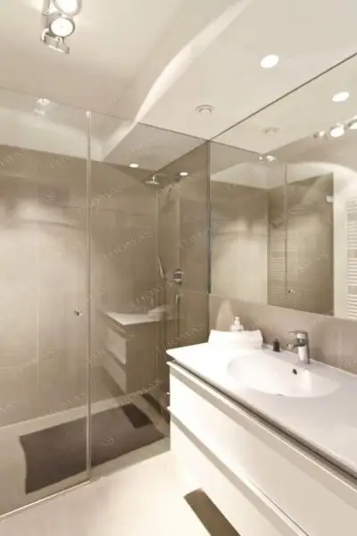 Exklusiv möbliertes DG Apartment mit Terrasse