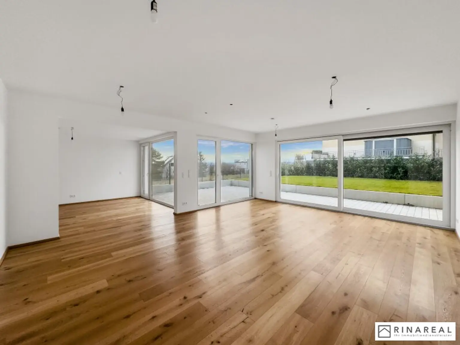 Wunderschöne, moderne & lichtdurchflutete Doppelhaushälfte zur Miete | 5 Zimmer - 140 m² | St. Georgen, Eisenstadt | AHORNGASSE