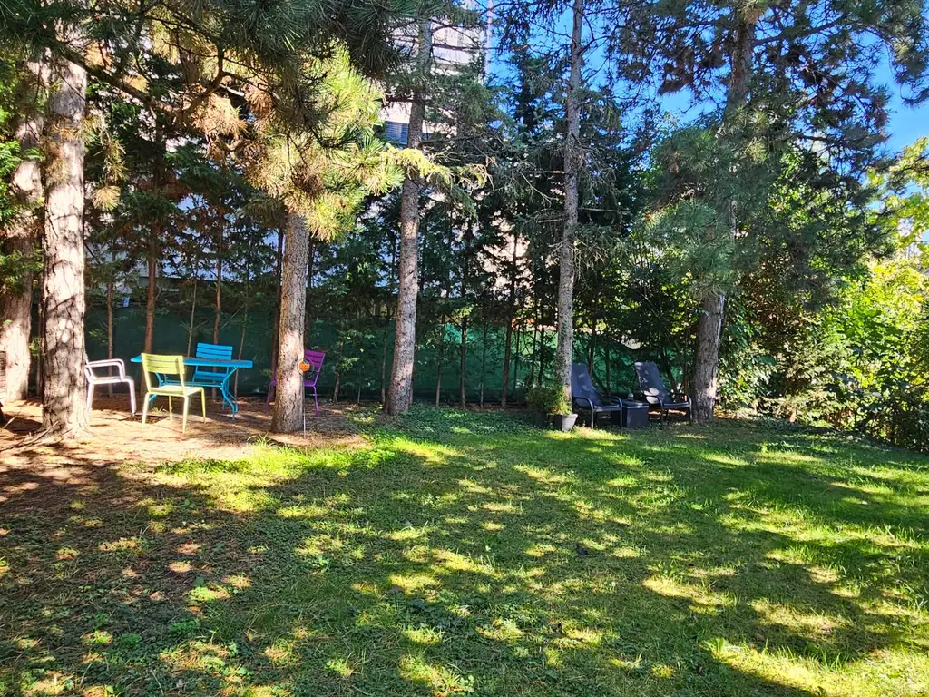 Stilvolle Gartenwohnung im 19. Bezirk, Wien