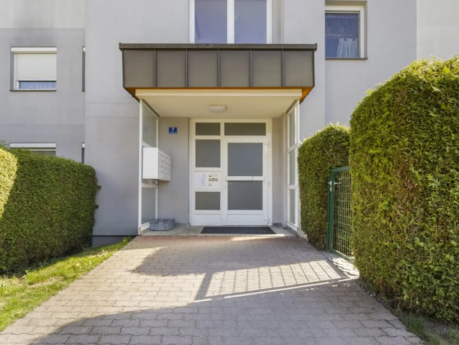 Schöne, sonnendurchflutete, ruhige und junge 94,00m² 3 Zi Wohnung in Viktring - Rekabachweg
