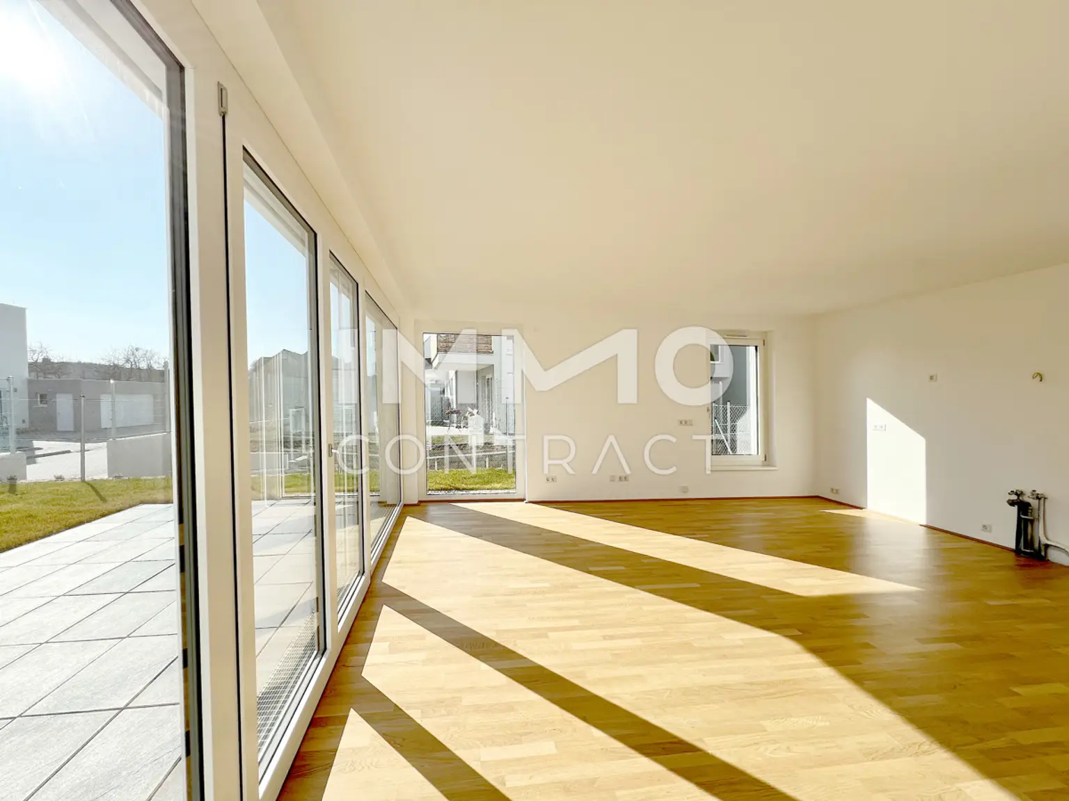 KREMSER WOHNDOMIZIL
4Zi- 109qm- Gartenwohnung, Lift, 
Tiefgarage, in beliebter Grünruhelage