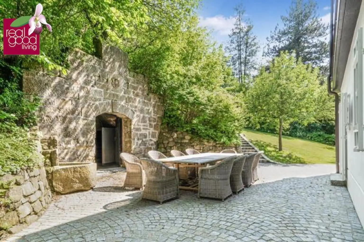 Zeitlose Eleganz im Wienerwald – Historische Villa mit Nebengebäuden  auf Traumgrundstück mit Outdoorpool und Waldsauna