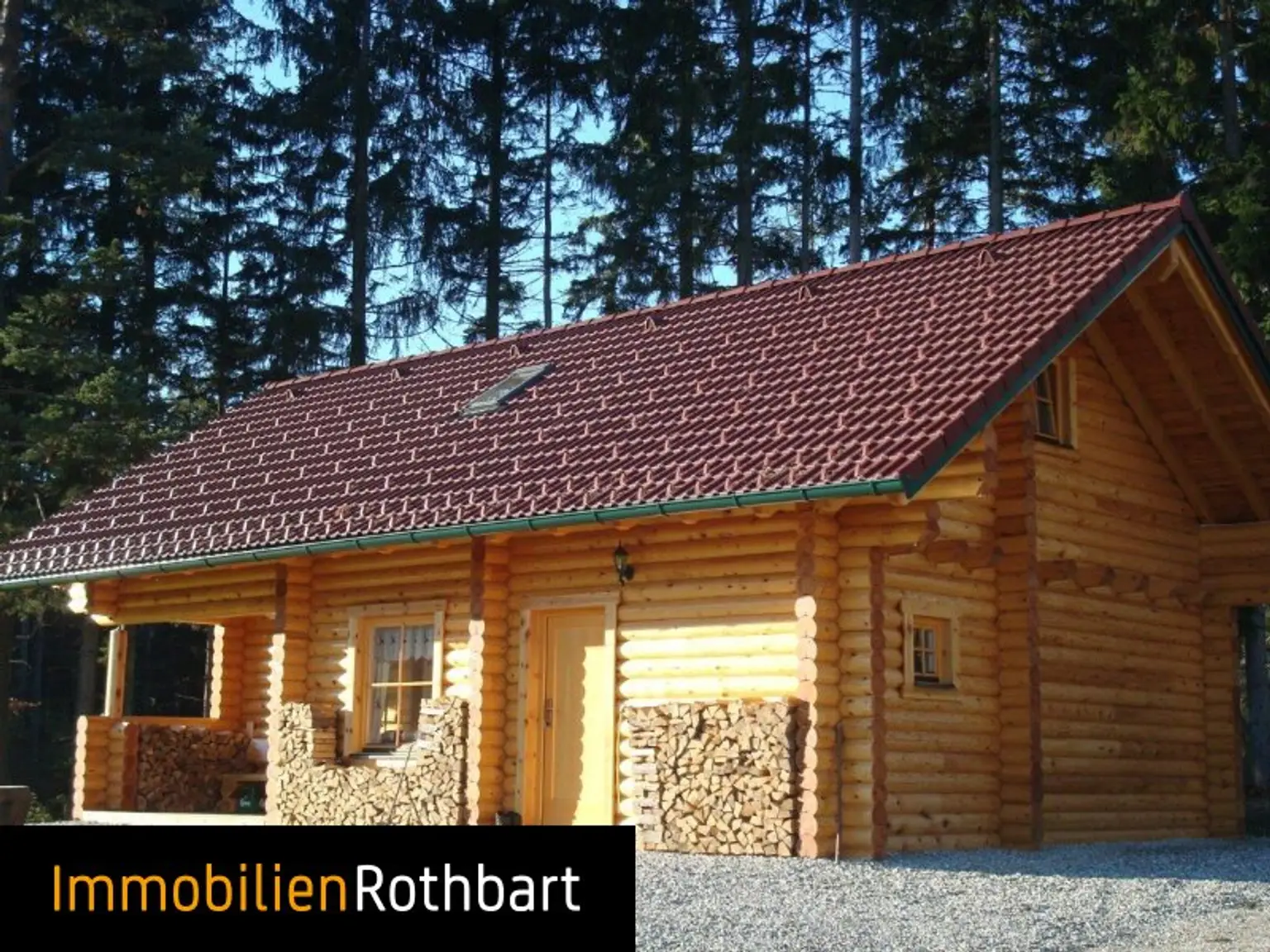 Neuwertiger Bauernhof in sonniger Lage