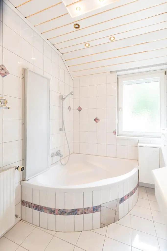 Lichtdurchflutete 3-Zimmer-Wohnung: Balkon, Blick ins Grüne & ruhige Lage