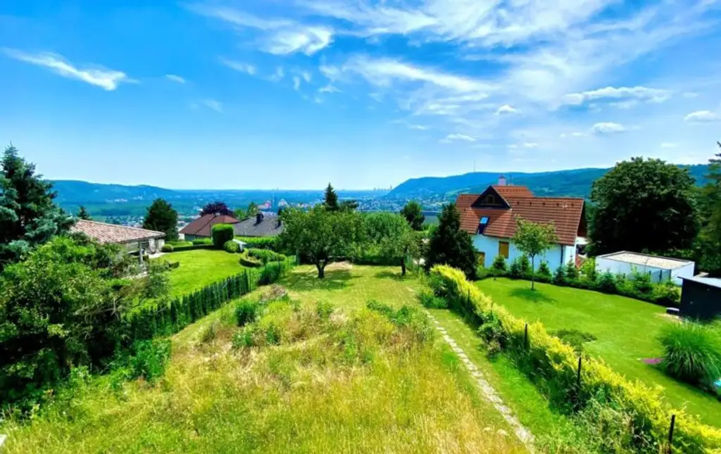 Villa in Aussichtslage am Ölberg