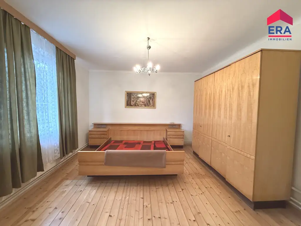 Charmantes Wohnhaus auf 2.972 m² Grund – zwei Parzellen, Nebengebäude und viel Potenzial!