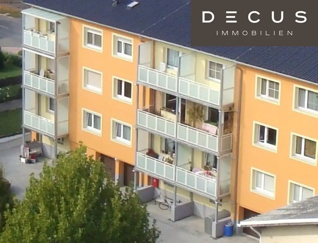 GROSSARTIGE FÜNFZIMMERWOHNUNG MIT SÜDBALKON