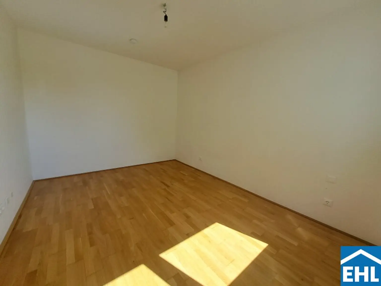 Traumhafte Wohnung mit großzügiger Freifläche!